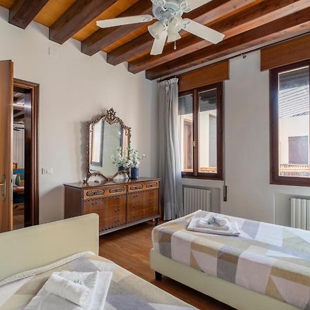 Апартаменти Giulia House Венеція Екстер'єр фото