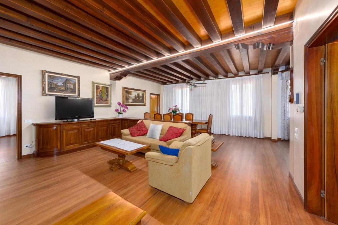 Апартаменти Giulia House Венеція Екстер'єр фото